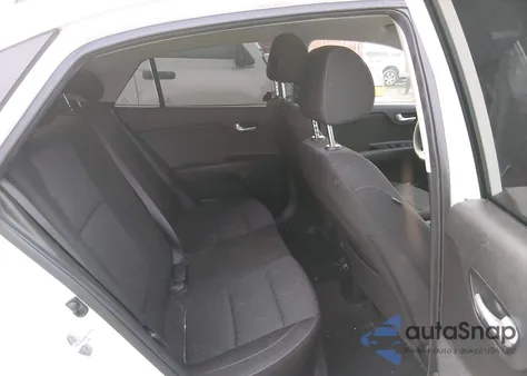 2021 Kia Rio S z USA, uszkodzony, nr VIN 3KPA24AD0ME370935